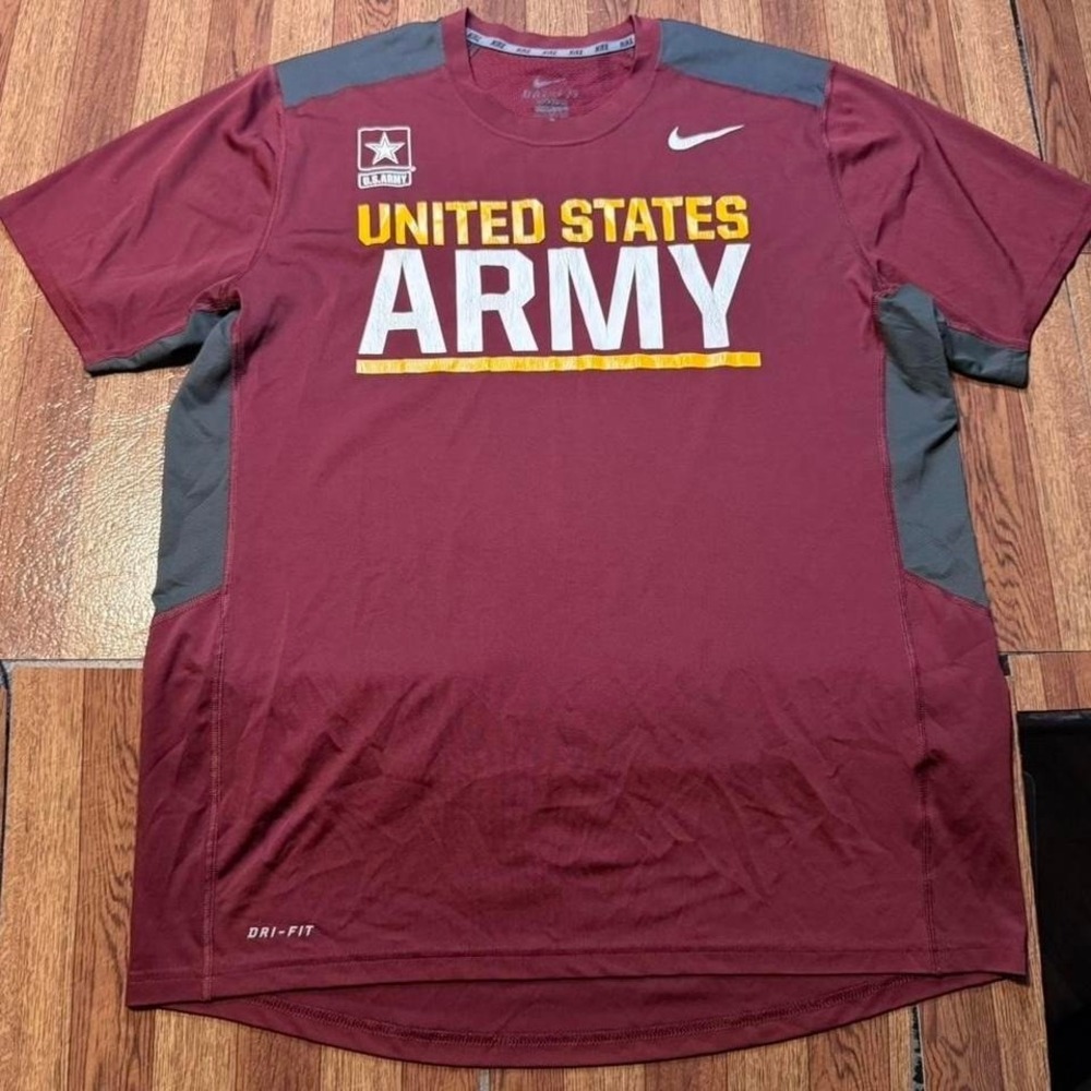 Nike Red Dri-Fit Tech Retro USA Army Sportswear Train Shirt Large‎